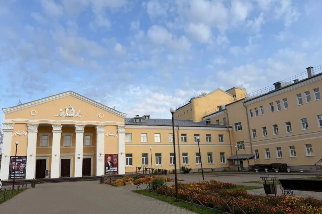 В Ярцевском центре культуры планируют полностью отремонтировать концертный зал